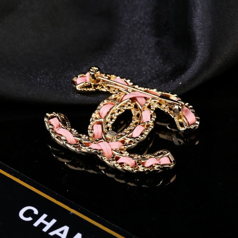 Chanel Brooch 09yxs46
